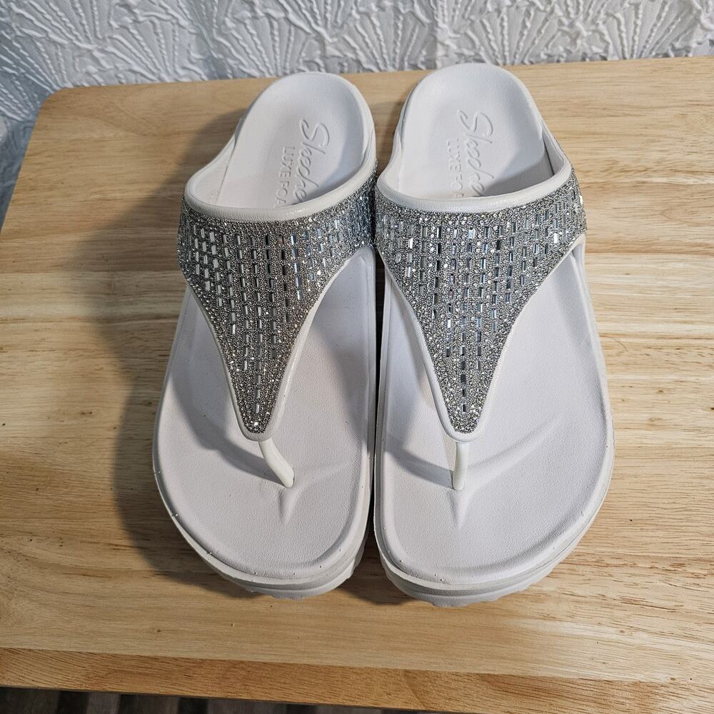 Skechers Luxe Foam White Sandal with Silver Sparkles Size 10 Bride Style